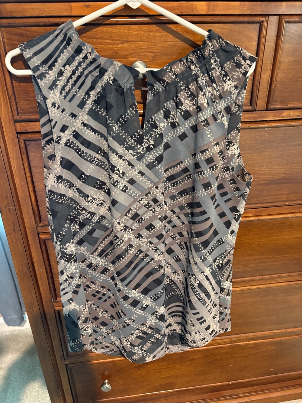 CAbi Black and Gray Sleeveless Geometric Keyhole Top